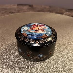 Vintage Ardleigh Elliot Porcelain “The Princess & Elisey” Music Trinket Box